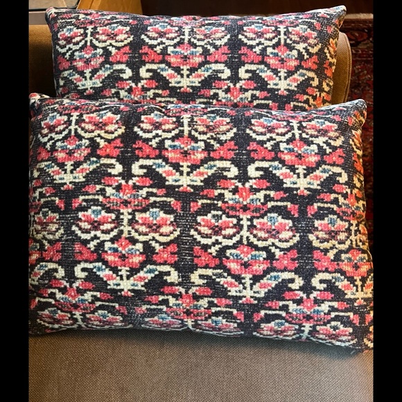 POTTERY BARN Britta Print Cotton Velvet Lumbar Pillow 14x20 - Set of 2 - Picture 2 of 14